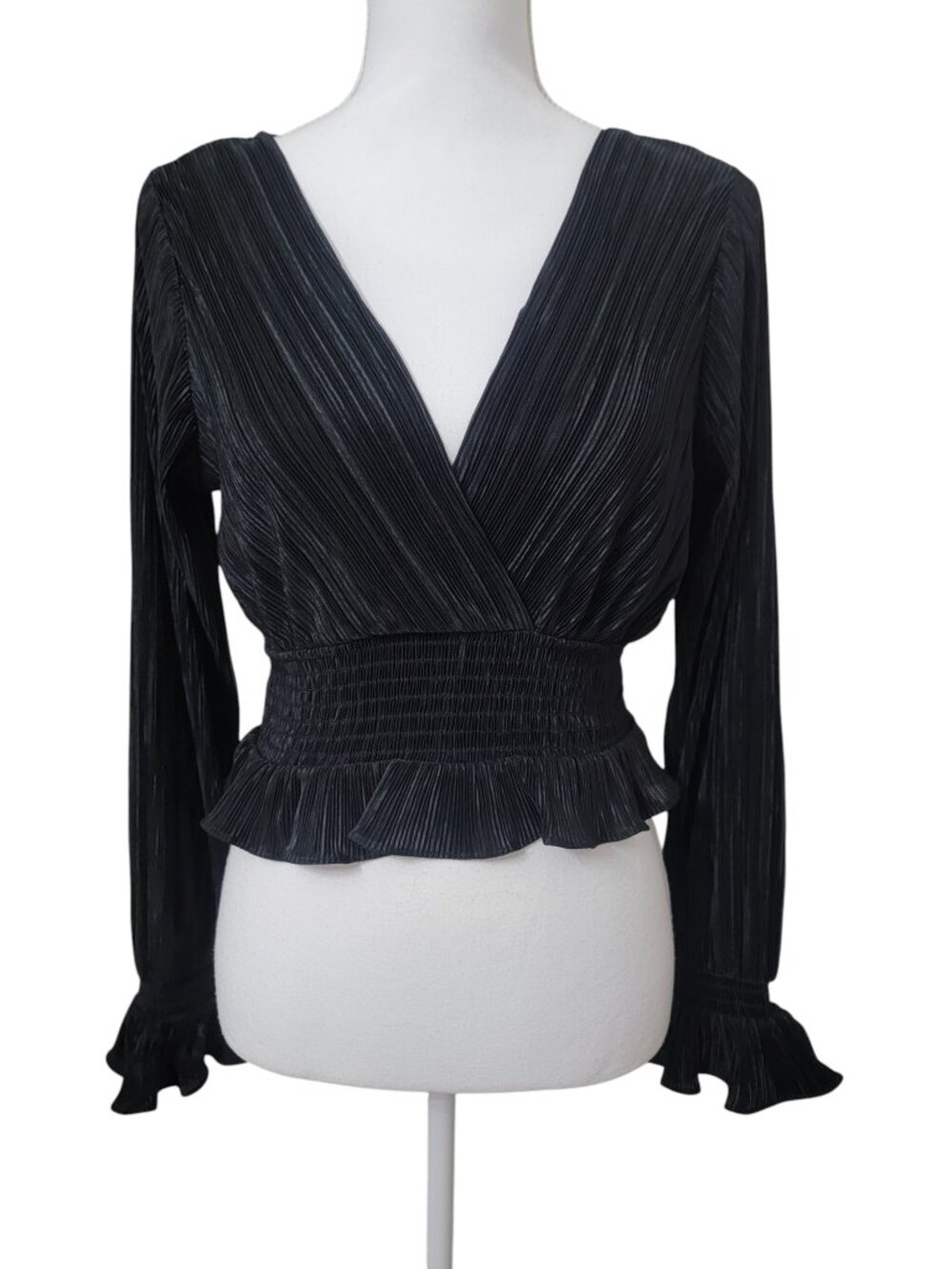 Leith Size S Black Accordion-Pleated Plisse Textured Long Sleeve Cropped Blouse